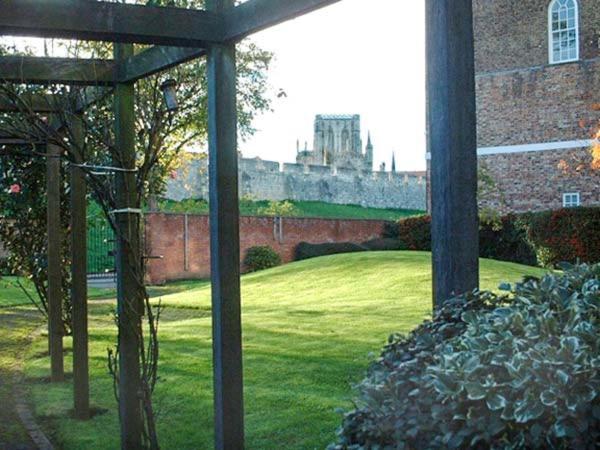 The Feversham York Bagian luar foto